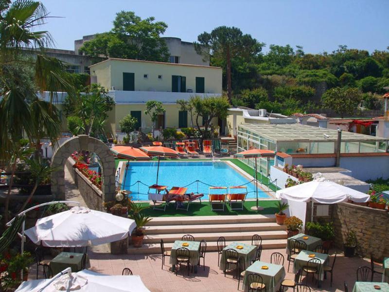 Albergo Villa Hibiscus Forio di Ischia Extérieur photo