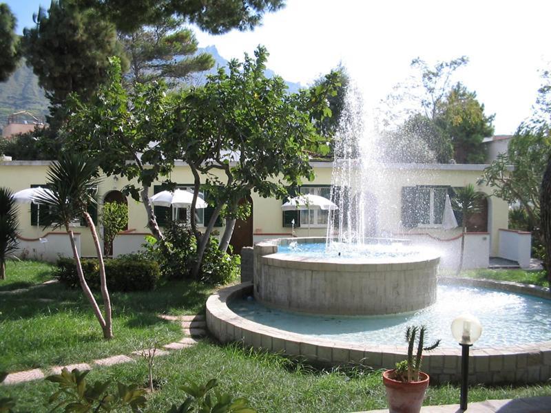 Albergo Villa Hibiscus Forio di Ischia Extérieur photo