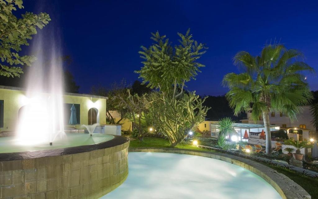 Albergo Villa Hibiscus Forio di Ischia Extérieur photo